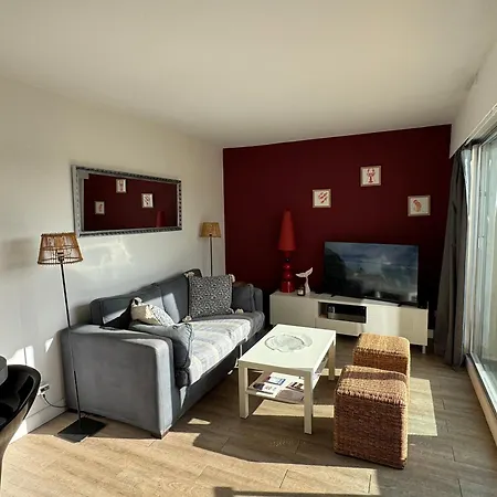 Le Solarium Au Bord Des Flots